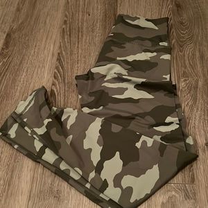 Like new aerie camp green leggings - medium